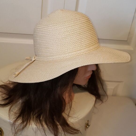 Amanda Smith Summer Sun Hat - Picture 4 of 8